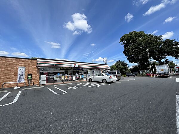 コンビニ 200m セブンイレブンさいたま芝原店(セブンイレブンは近くて便利を掲げています。近くとは、心の近さ。便利とはモノが期待以上の品質でお客さまに届くこと。セブン銀行など新しいサービス…