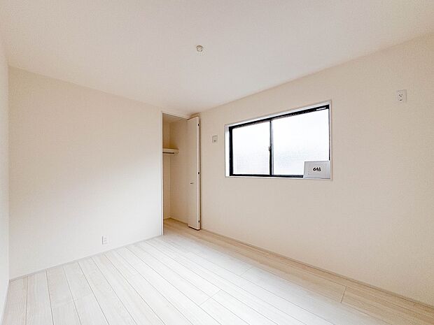 【今どきのこども部屋】 昨今のトレンドになりつつあるのが、広過ぎず、快適すぎない子ども部屋。勉強と寝るだけの部屋にすることで閉じこもりがなくなり、リビングで過ごす時間が増えると言われていま…