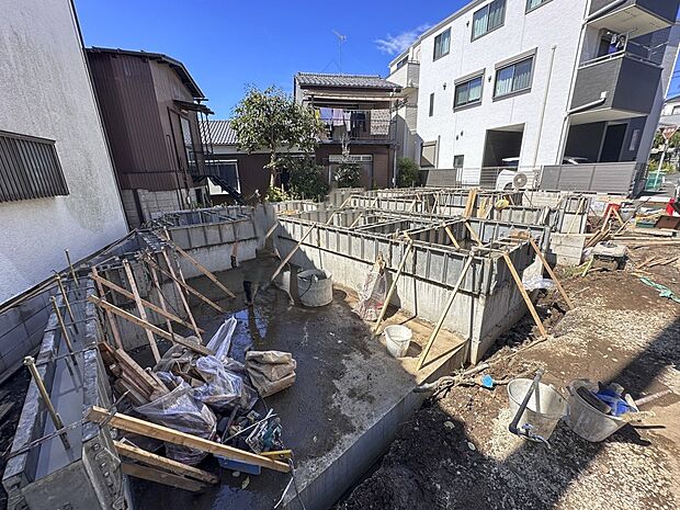 【外観】こちらの物件が少しでも気になるようでしたら、お気軽にお問合せください。人生でいちばん大きなお買い物ですので、ゆっくりご見学ください。ネット上の画像と実際の見学では、リアル感がまるで違…