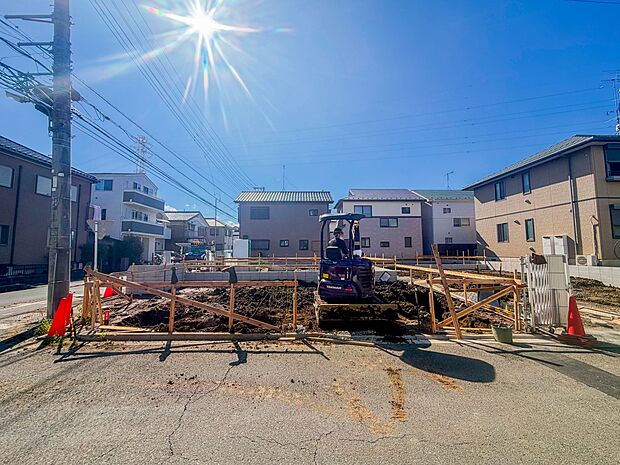 【外観】家族の温かさと陽光の暖かさ、楽しい毎日と明るい未来を予感させる「空間が織り成すひとつ先の住み心地」を演出します。