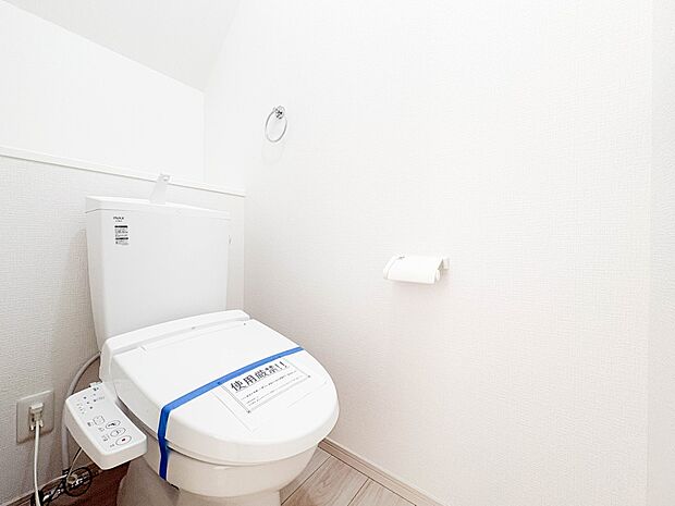 【トイレ】いつも清潔なスペースであってほしいのが毎日使うトイレです。掃除がしやすいのはもちろん、落ち着けるスペースとして機能することも大切です。