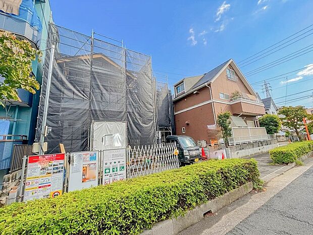 【外観】家は一生のお買物。自分ならではの家族ならではの、家にしたい。書斎を設ける。子どものプレイングルームを設ける。趣味のオーディオルームを設置する。夢を追うオンリーワンの家です。