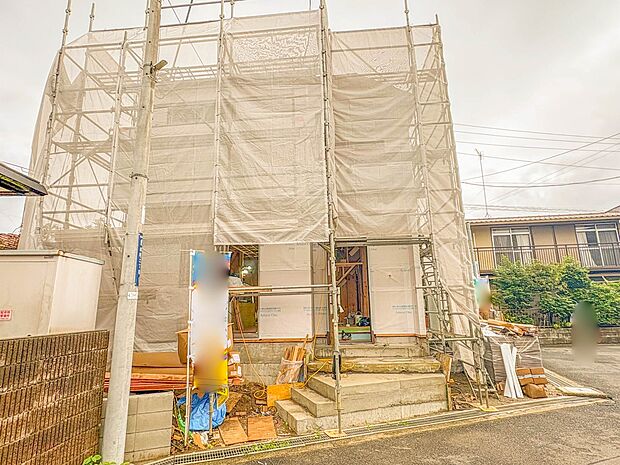 【玄関】玄関はおうちの顔と言われます。玄関アプローチは、外観デザインの印象を左右します。