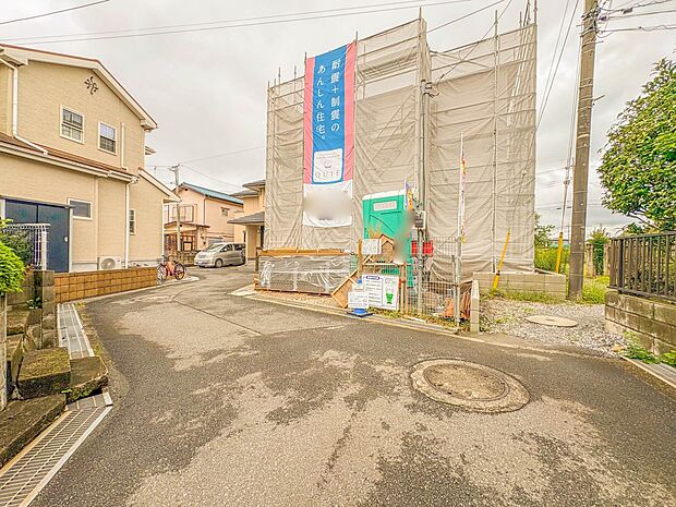 【前面道路4m】車の通行が少ないので、静かな住環境を維持することができます。