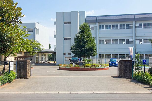 中学校 1900m 蓮田市立黒浜中学校