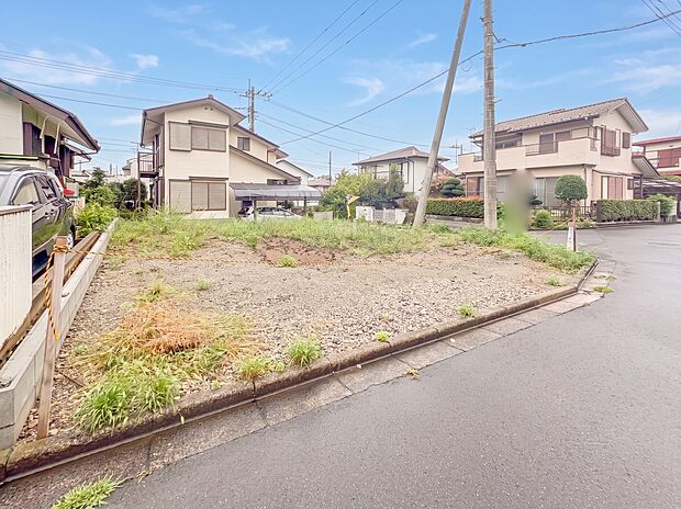 1号棟【外観】こちらの物件が少しでも気になるようでしたら、お気軽にお問合せください。人生でいちばん大きなお買い物ですので、ゆっくりご見学ください。ネット上の画像と実際の見学では、リアル感がま…