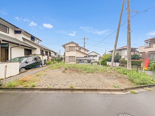 1号棟【外観】家族の温かさと陽光の暖かさ、楽しい毎日と明るい未来を予感させる「空間が織り成すひとつ先の住み心地」を演出します。