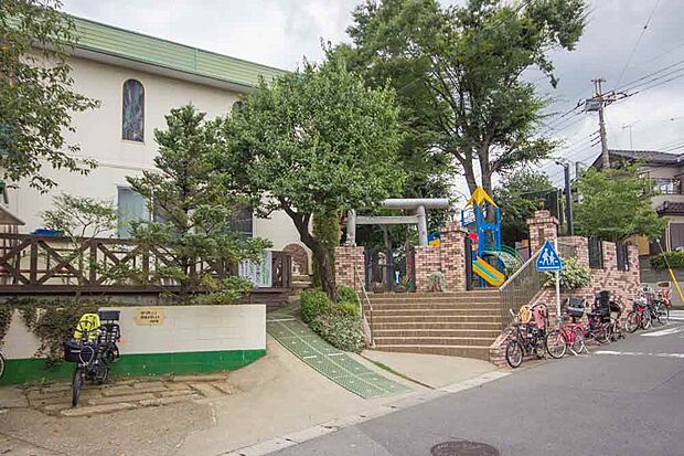 幼稚園・保育園 800m 双恵幼稚園(【双恵幼稚園】旧浦和市時代からある、伝統あるキリスト教系の私立幼稚園です。シュタイナー教育に基づき、ドイツ・北欧製のオモチャや人形などを主に使って、自由…