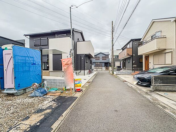 【前面道路4m】車の通行が少ないので、静かな住環境を維持することができます。