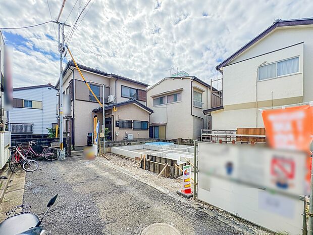 【前面道路】車の通行が少ないので、静かな住環境を維持することができます。