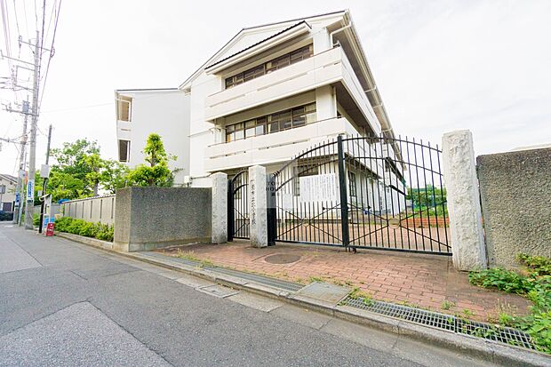 小学校 400m 蕨市立北小学校(明治3年開校。埼玉県内で歴史ある学校のひとつです。恵まれた環境の北小に通う子どもたちは日々明るい学校生活を送っています。校訓は誠実、勤勉、規律。教職員一同努…