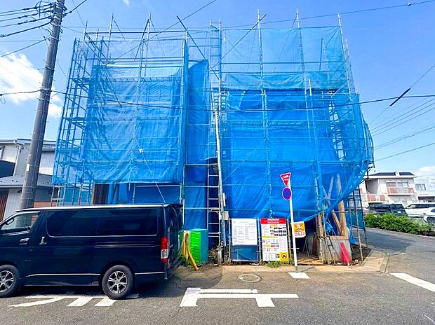 【駐車場】毎日の生活にマイカーが必須という方は、購入を検討する際、駐車場があることは大事な条件です。毎日の通勤や家族の送迎、買い物やお出かけなどクルマのある暮らしを満喫したい方は要チェック。…