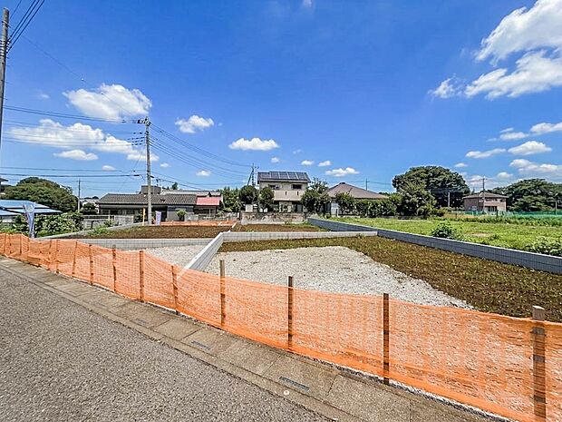 【外観】こちらの物件が少しでも気になるようでしたら、お気軽にお問合せください。人生でいちばん大きなお買い物ですので、ゆっくりご見学ください。ネット上の画像と実際の見学では、リアル感がまるで違…