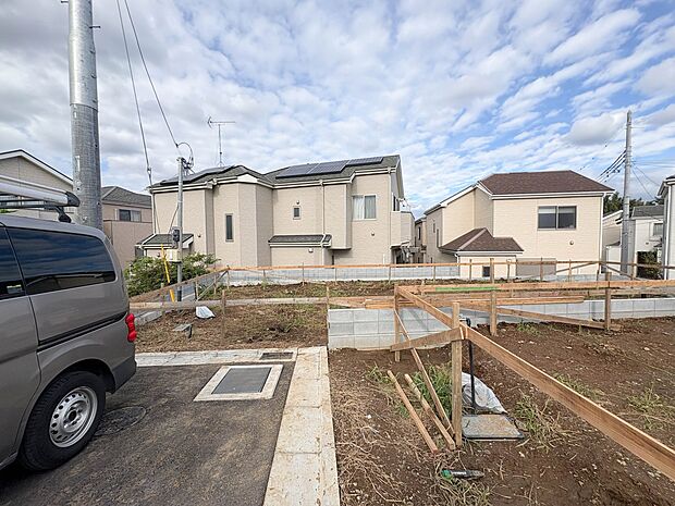 3号棟【前面道路】車の通行が少ないので、静かな住環境を維持することができます。