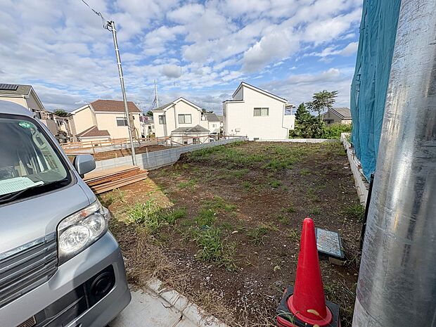1号棟【外観】こちらの物件が少しでも気になるようでしたら、お気軽にお問合せください。人生でいちばん大きなお買い物ですので、ゆっくりご見学ください。ネット上の画像と実際の見学では、リアル感がま…
