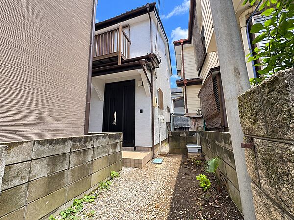 【外観】こちらの物件が少しでも気になるようでしたら、お気軽にお問合せください。人生でいちばん大きなお買い物ですので、ゆっくりご見学ください。ネット上の画像と実際の見学では、リアル感がまるで違…