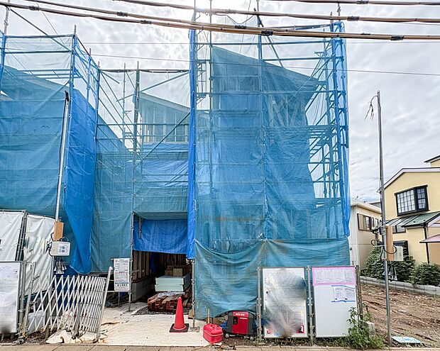 【外観】こちらの物件に少しでもご興味がありましたら、お気軽にお電話下さい。ネット上で「見えない物」「わからない事」でも、実際にご見学いただくことで、手に取るようにおわかりいただけるはずです。…
