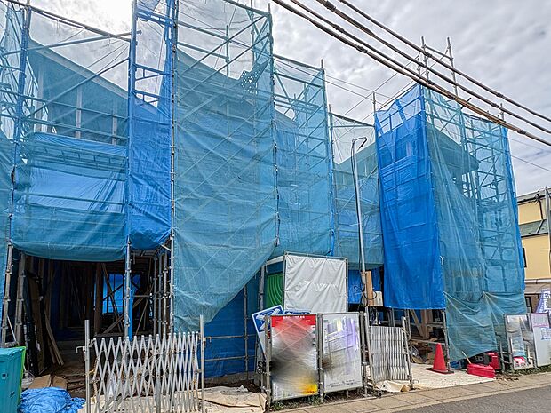 【外観】家族の温かさと陽光の暖かさ、楽しい毎日と明るい未来を予感させる「空間が織り成すひとつ先の住み心地」を演出します。