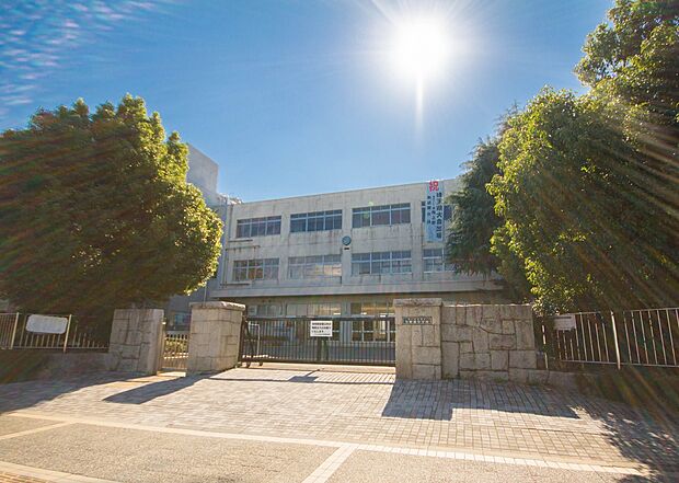 中学校 700m 与野西中学校(与野西中学校 徒歩10分)