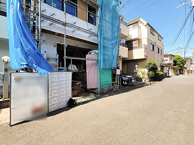 【玄関】こちらの物件が少しでも気になるようでしたら、お気軽にお問合せください。人生でいちばん大きなお買い物ですので、ゆっくりご見学ください。ネット上の画像と実際の見学では、リアル感がまるで違…