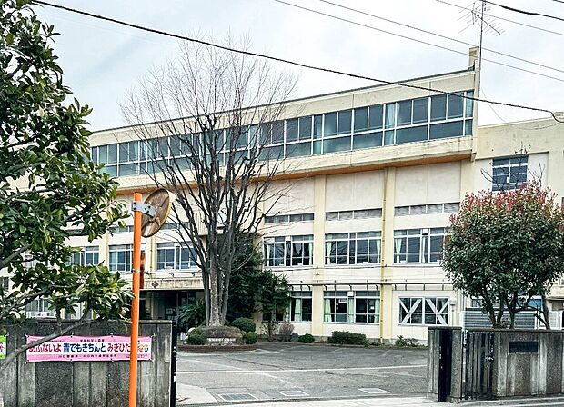 小学校 720m 川口市立十二月田小学校