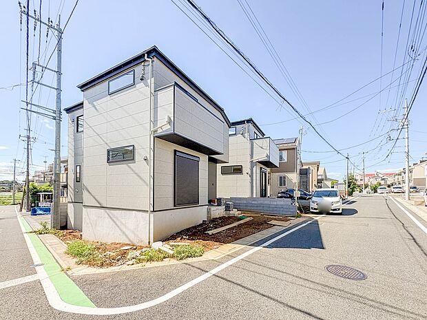 【前面道路】車の通行が少ないので、静かな住環境を維持することができます。