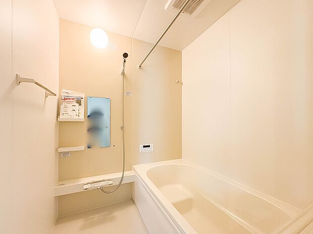 【浴室】一日の疲れを癒してくれるお風呂空間。使いやすさと上質な質感を両立して、単なる習慣から特別な時間に変わるはず。