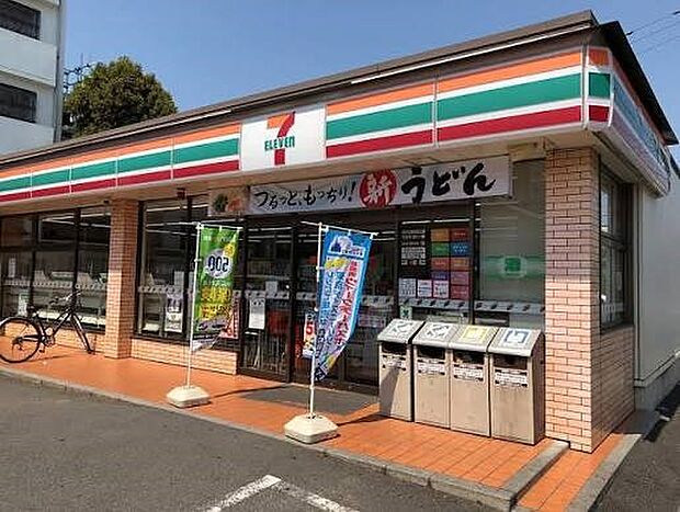 コンビニ 299m セブンイレブン川口元郷店(セブンイレブンは近くて便利を掲げています。近くとは、心の近さ。便利とはモノが期待以上の品質でお客さまに届くこと。セブン銀行など新しいサービスを積…