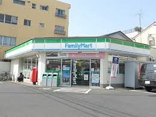 コンビニ 400m ファミリーマート 下落合二丁目店　(ファミリーマート 下落合二丁目店　徒歩6分)