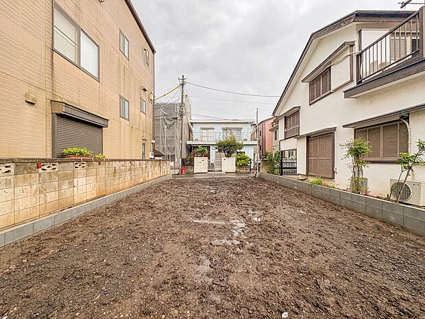 【現地土地】家族の温かさと陽光の暖かさ、楽しい毎日と明るい未来を予感させる「空間が織り成すひとつ先の住み心地」を演出します。