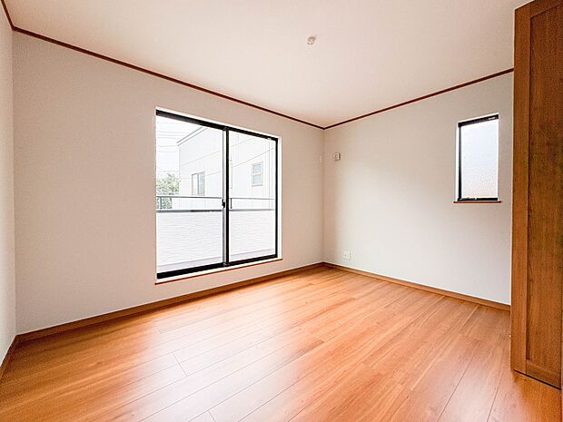 【洋室】充実した生活は伸びやかな居室空間から始まります。快適に・伸びやかに。心の潤いを求める方々へ。