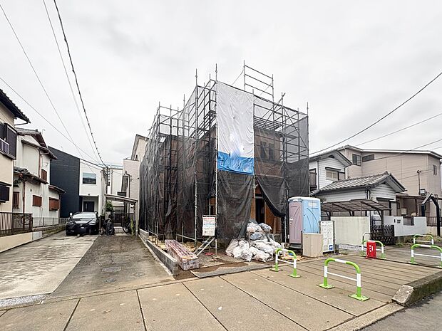 【外観】家族の温かさと陽光の暖かさ、楽しい毎日と明るい未来を予感させる「空間が織り成すひとつ先の住み心地」を演出します。
