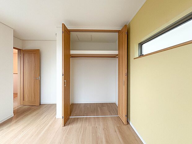 A号棟【収納】各部屋を最大限に広く使って頂ける様、全居住スペースに収納付。プライベートルームはゆったりと快適に。
