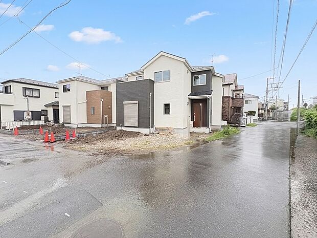 【公道 角地】東南に各公道約6m・日当たりや通風も嬉しい、開放的な立地! 北側も隣地通路で3方角地の「敷地36坪」