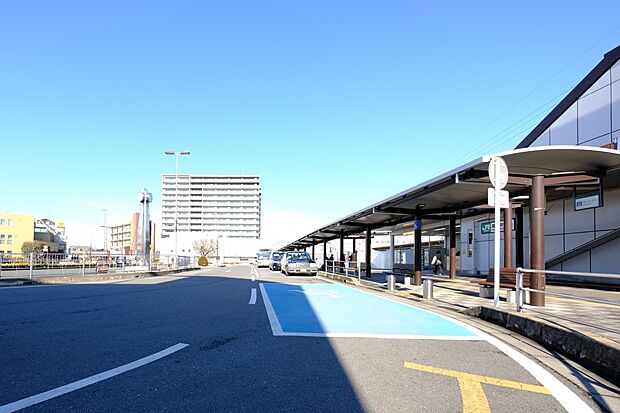 駅 700m JR蓮田駅 西口(【JR蓮田駅】上野東京ラインや湘南新宿ラインで 都心の各方面にダイレクトアクセス! 駅前の行政センターは週末の窓口もOK)