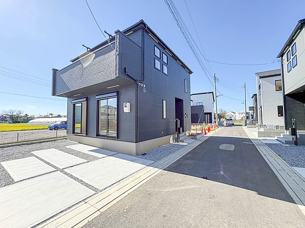 4号棟【前面道路4m】車の通行が少ないので、静かな住環境を維持することができます。
