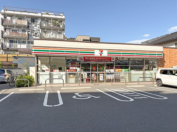 コンビニ 240m セブンイレブン川口飯塚1丁目店240m3分
