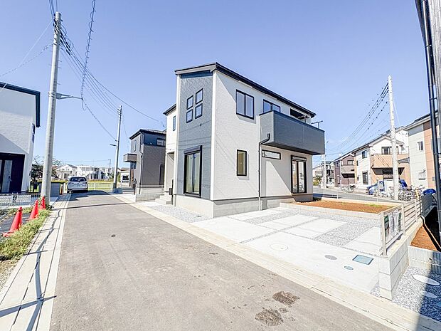 2号棟【前面道路4m】車の通行が少ないので、静かな住環境を維持することができます。
