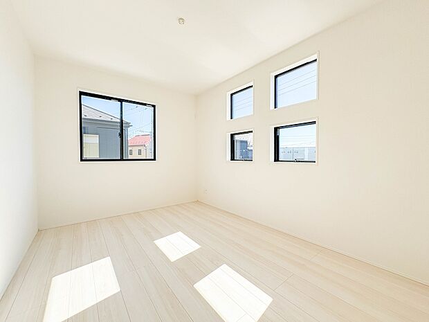 2号棟【Room-洋室6帖】 シンプルにデザインされた室内。家具やレイアウトでお好みの空間に。