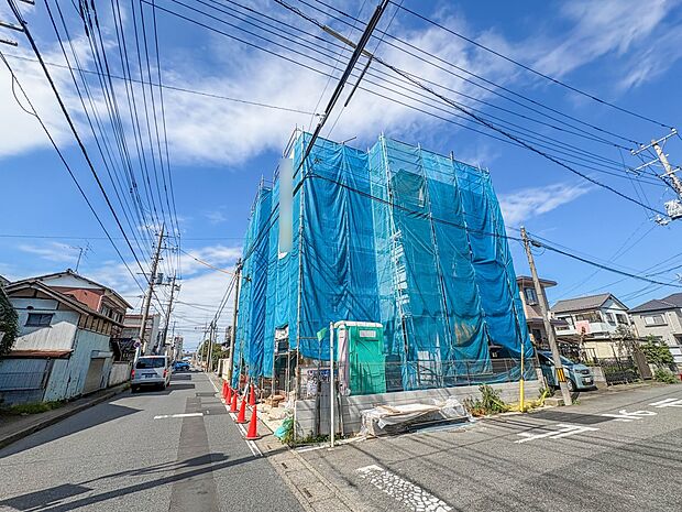 【外観】こちらの物件に少しでもご興味がありましたら、お気軽にお電話下さい。ネット上で「見えない物」「わからない事」でも、実際にご見学いただくことで、手に取るようにおわかりいただけるはずです。…