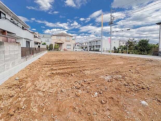 【外観】こちらの物件が少しでも気になるようでしたら、お気軽にお問合せください。人生でいちばん大きなお買い物ですので、ゆっくりご見学ください。ネット上の画像と実際の見学では、リアル感がまるで違…