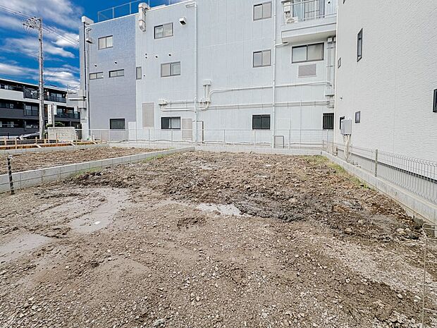 【外観】こちらの物件が少しでも気になるようでしたら、お気軽にお問合せください。人生でいちばん大きなお買い物ですので、ゆっくりご見学ください。ネット上の画像と実際の見学では、リアル感がまるで違…