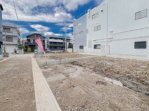 【外観】陽当りや通風性など各所に施された工夫で住みやすさを実現。部屋の大きさや周辺環境・街並など、資料には掲載していない情報が現地にはたくさんございます。是非ご確認下さい。