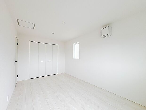 【寝室】充実した生活は伸びやかな居室空間から始まります。快適に・伸びやかに。心の潤いを求める方々へ。