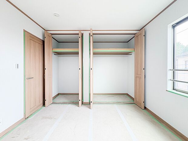 【収納】各部屋を最大限に広く使って頂ける様、全居住スペースに収納付。プライベートルームはゆったりと快適に。