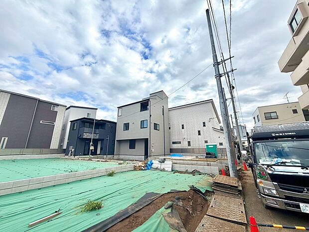 【外観】家族の温かさと陽光の暖かさ、楽しい毎日と明るい未来を予感させる「空間が織り成すひとつ先の住み心地」を演出します。