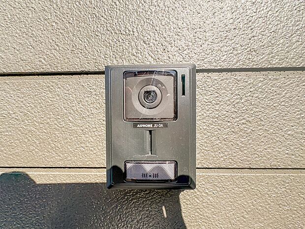 【TVモニター付インターホン】不在時の来訪者を録画でき犯罪抑止効果も期待できます