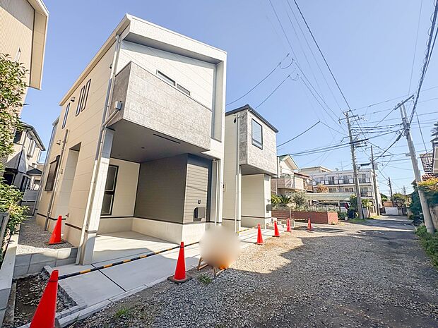 1号棟【前面道路4ｍ】陽当りや通風性など各所に施された工夫で住みやすさを実現。部屋の大きさや周辺環境・街並など、資料には掲載していない情報が現地にはたくさんございます。是非ご確認下さい。