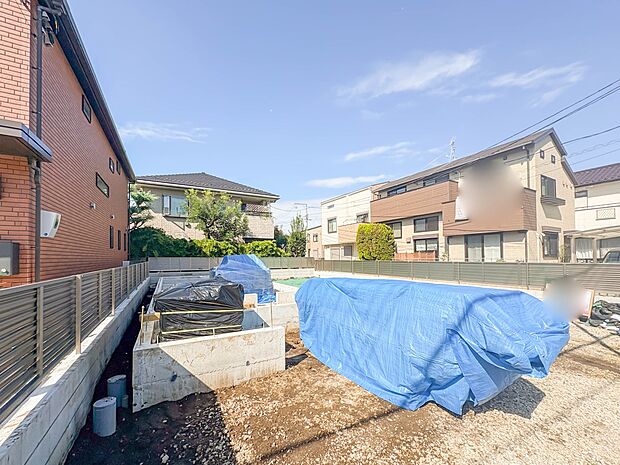 1号棟【外観】こちらの物件が少しでも気になるようでしたら、お気軽にお問合せください。人生でいちばん大きなお買い物ですので、ゆっくりご見学ください。ネット上の画像と実際の見学では、リアル感がま…