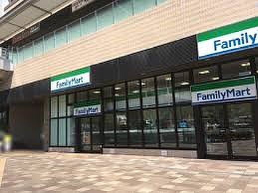 コンビニ 550m ファミリーマート武蔵浦和駅東店